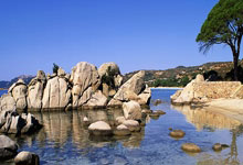 遭压制！国足vs沙特全场：国足0射正+红牌；沙特狂轰19脚+中横梁.